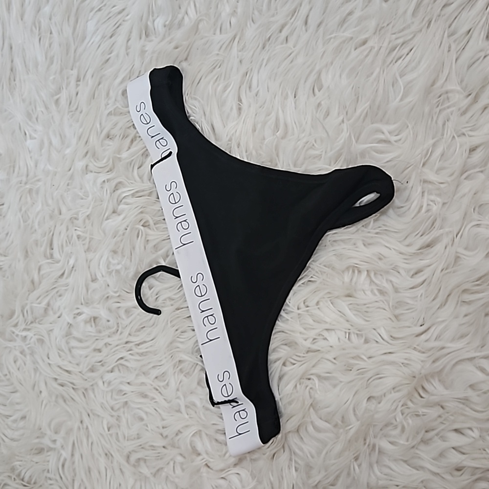 Hanes panties size Large